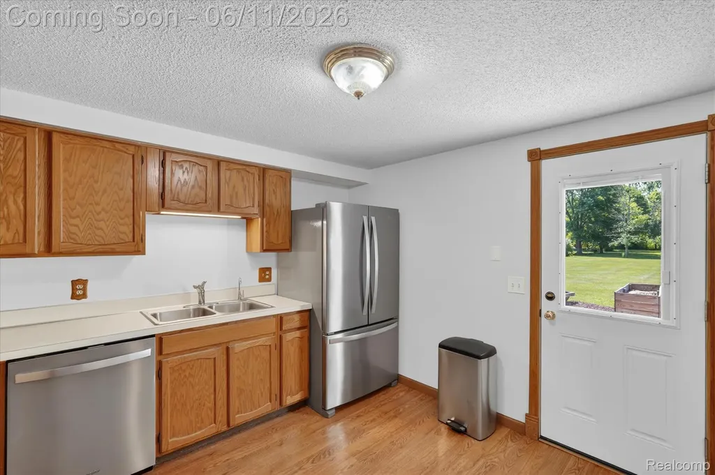 5464 E Maple Avenue Grand Blanc Charter Township MI 48439