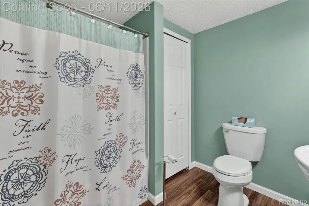 5464 E Maple Avenue Grand Blanc Charter Township MI 48439