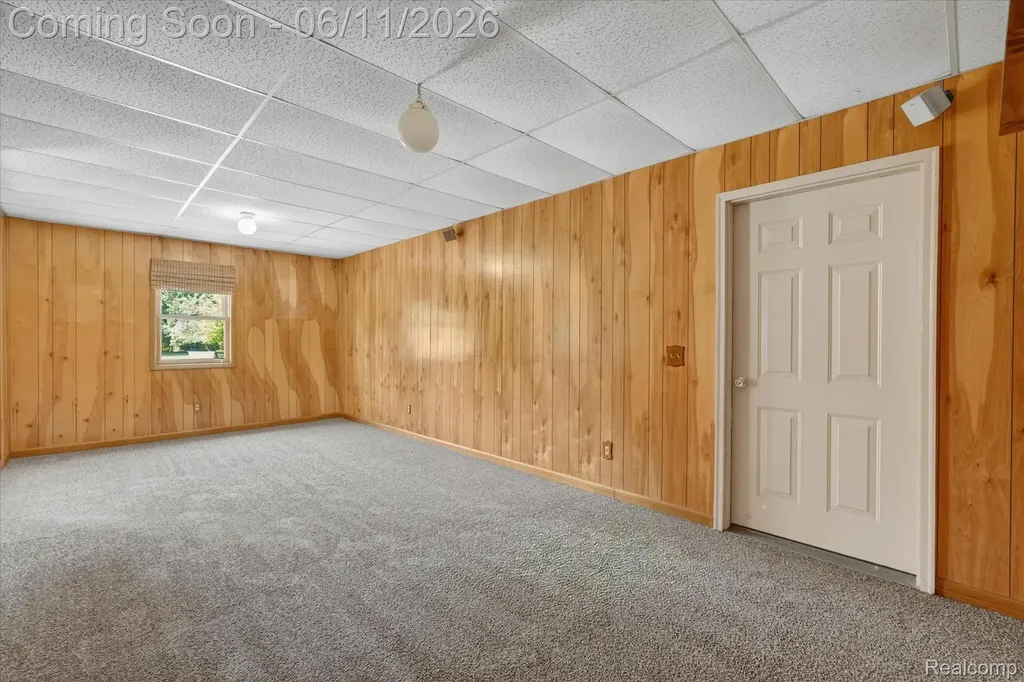 5464 E Maple Avenue Grand Blanc Charter Township MI 48439