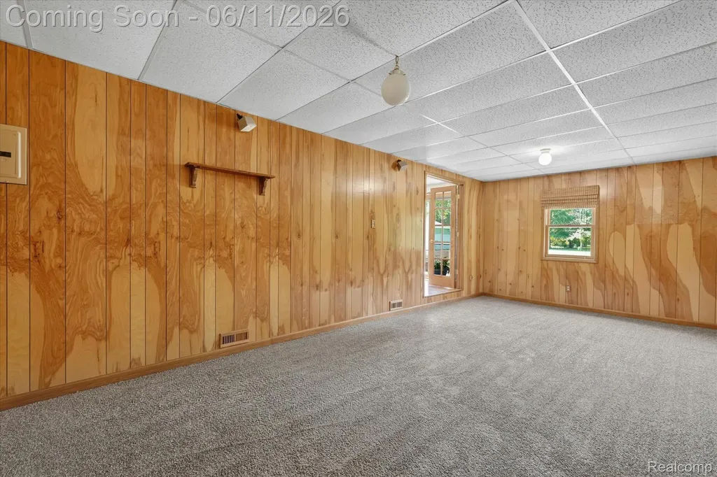 5464 E Maple Avenue Grand Blanc Charter Township MI 48439