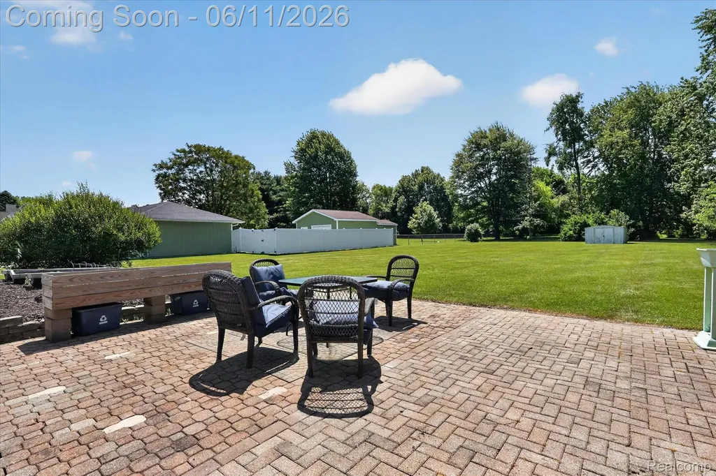 5464 E Maple Avenue Grand Blanc Charter Township MI 48439