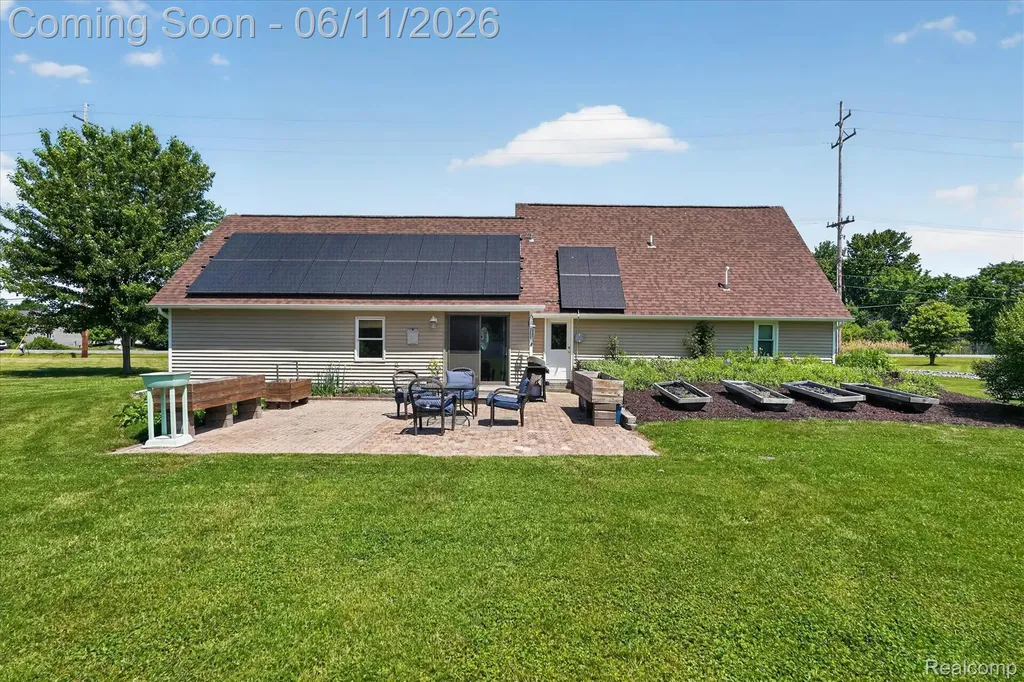 5464 E Maple Avenue Grand Blanc Charter Township MI 48439
