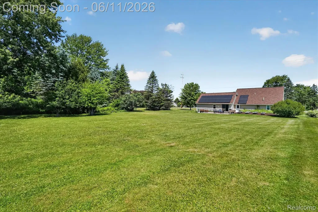 5464 E Maple Avenue Grand Blanc Charter Township MI 48439
