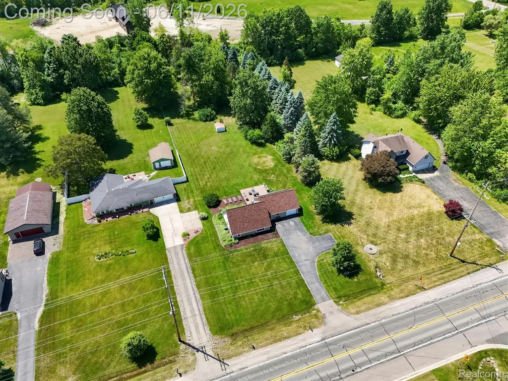 5464 E Maple Avenue Grand Blanc Charter Township MI 48439