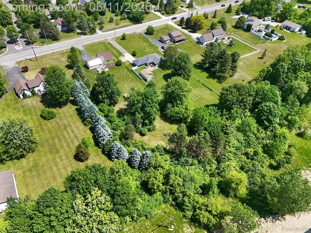 5464 E Maple Avenue Grand Blanc Charter Township MI 48439