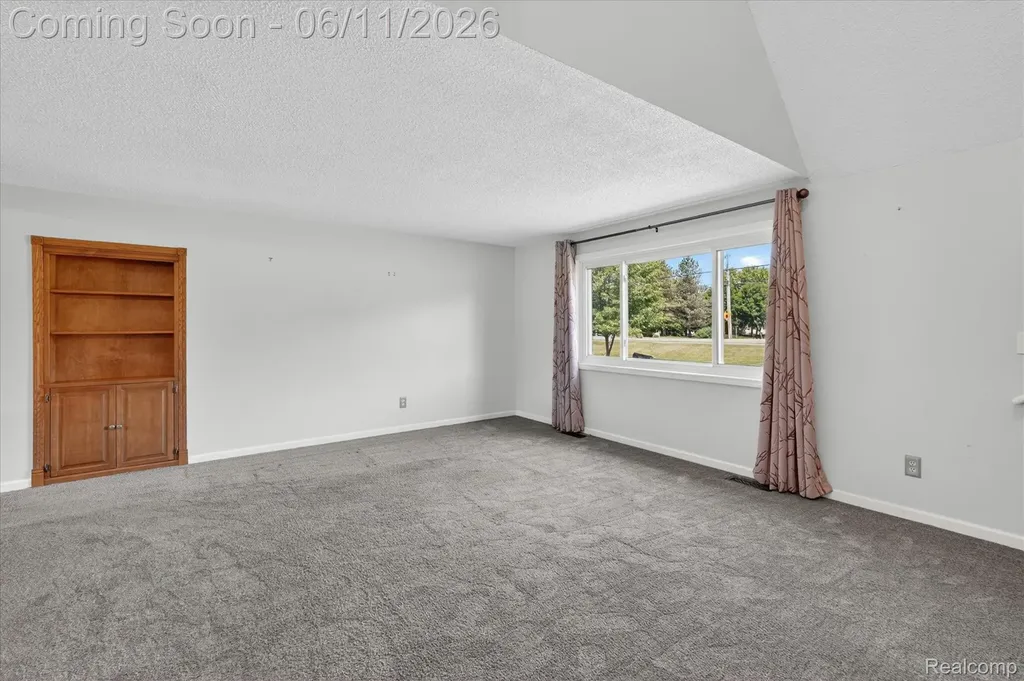 5464 E Maple Avenue Grand Blanc Charter Township MI 48439