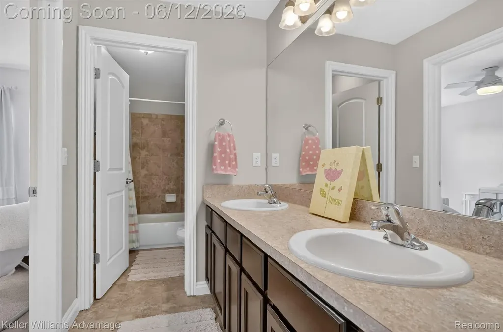 24576 Turnburry Court Lyon Charter Township MI 48178