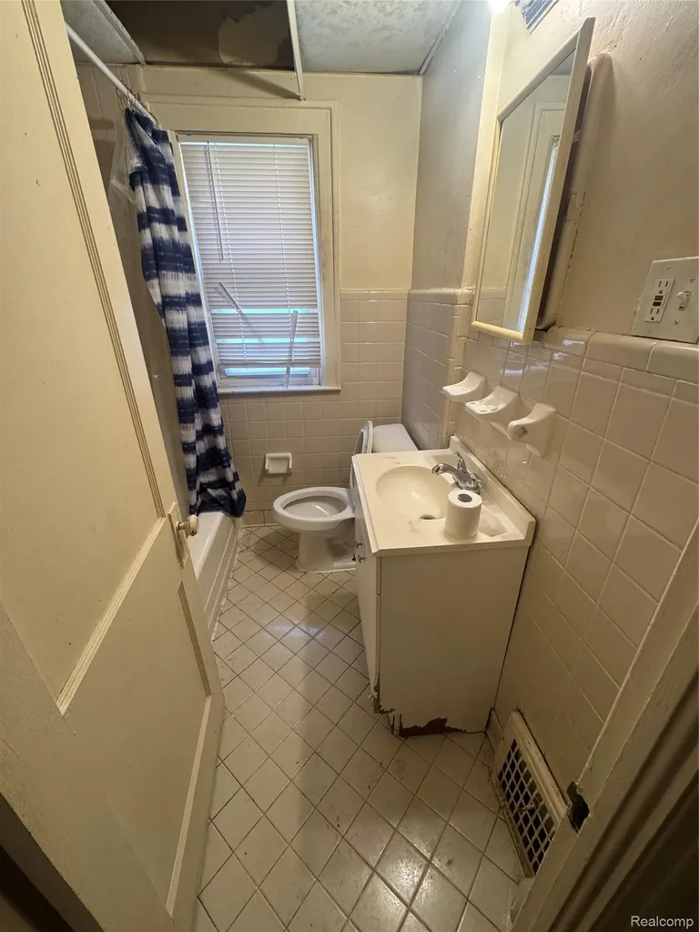 13161 Monica Street Detroit City MI 48238
