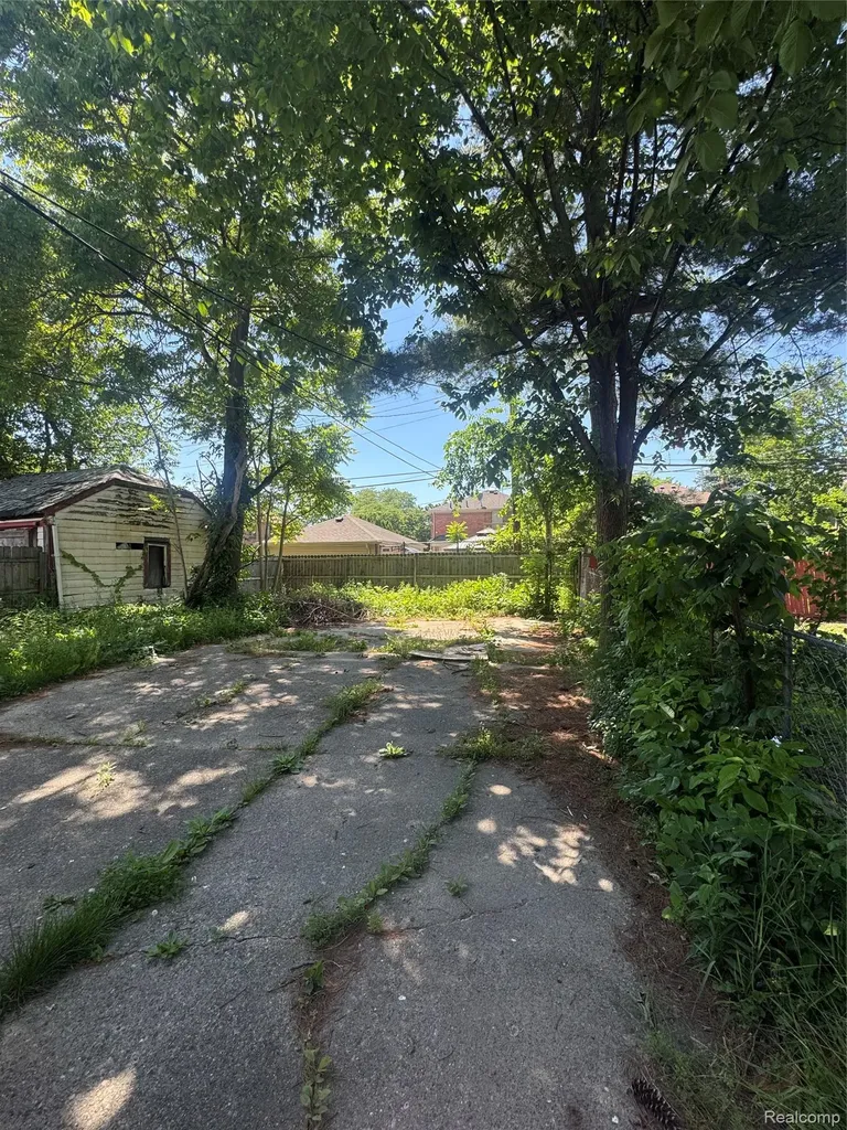 13161 Monica Street Detroit City MI 48238