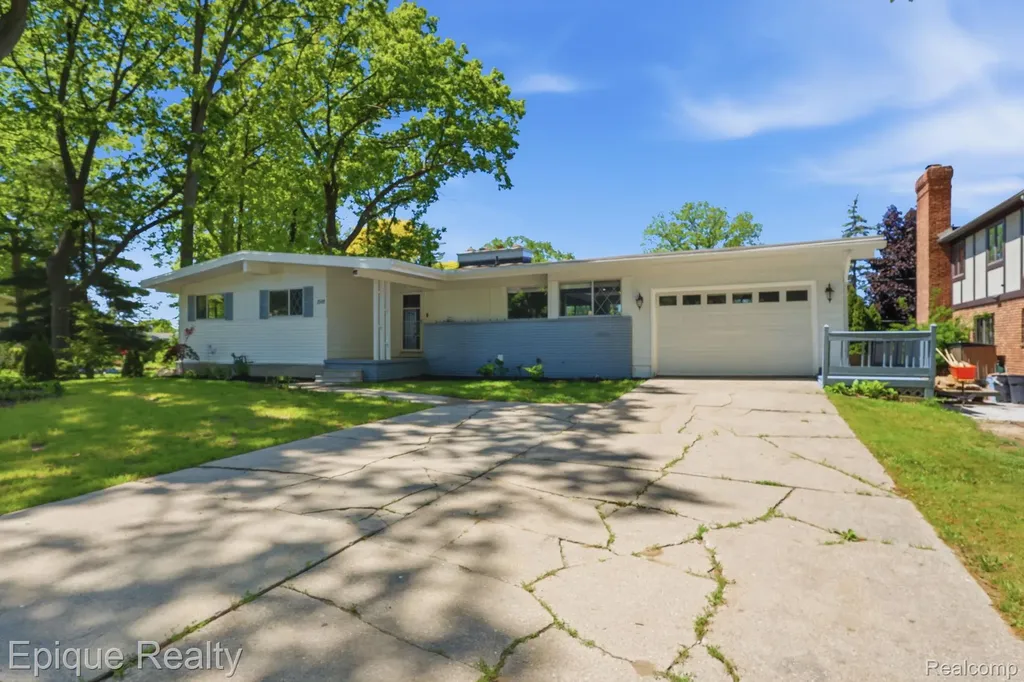 2549 Riverwood Drive Port Huron City MI 48060