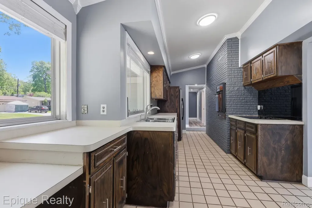 2549 Riverwood Drive Port Huron City MI 48060