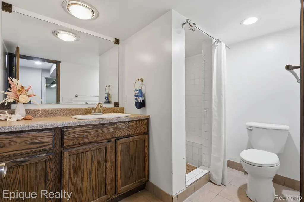 2549 Riverwood Drive Port Huron City MI 48060