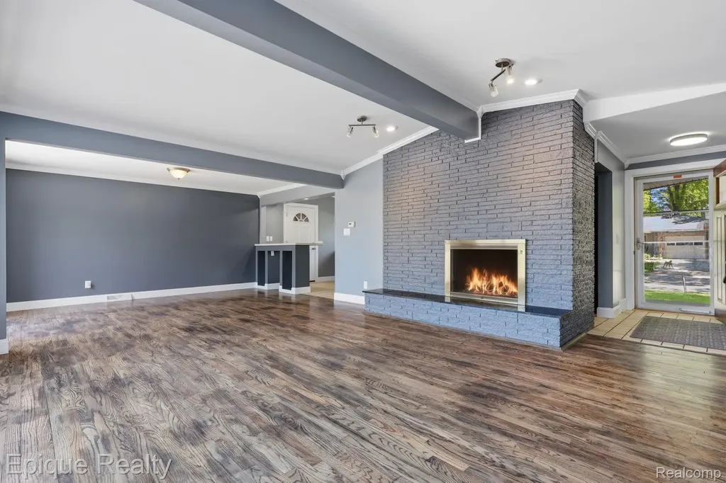 2549 Riverwood Drive Port Huron City MI 48060