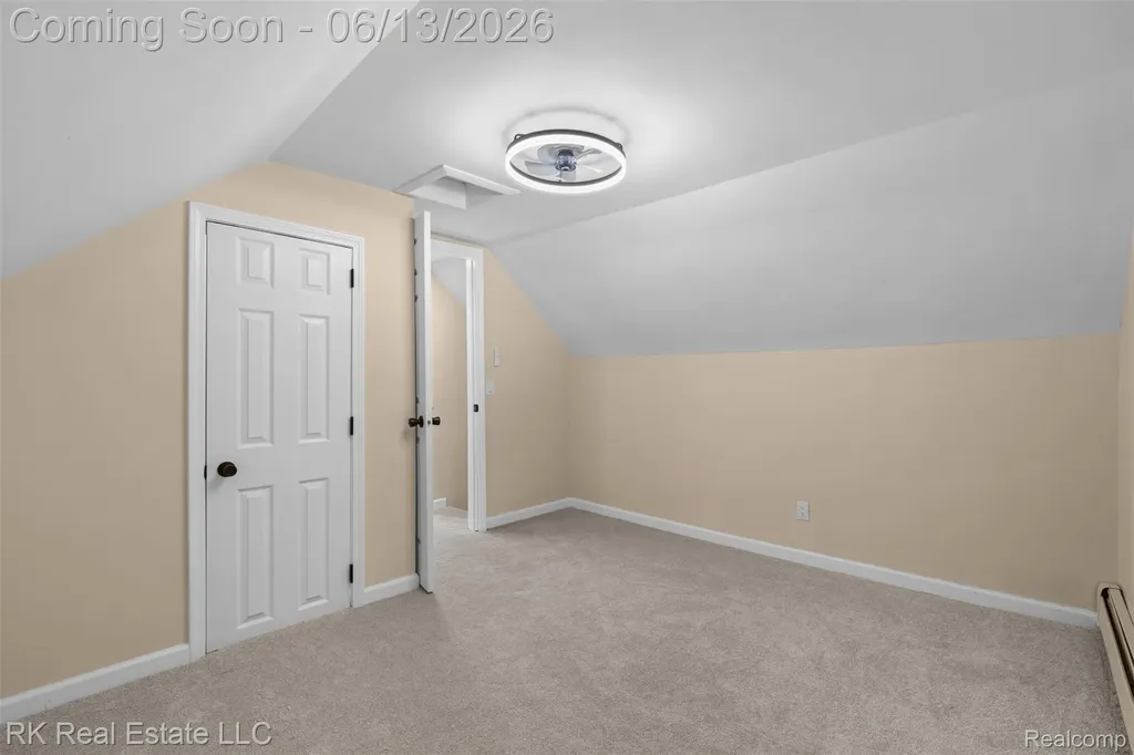 27073 Gilbert Drive Warren City MI 48093