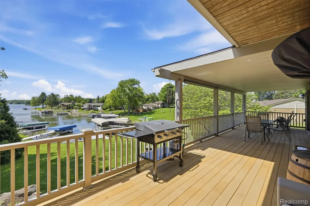 7477 Ore Knob Drive Tyrone Township MI 48430