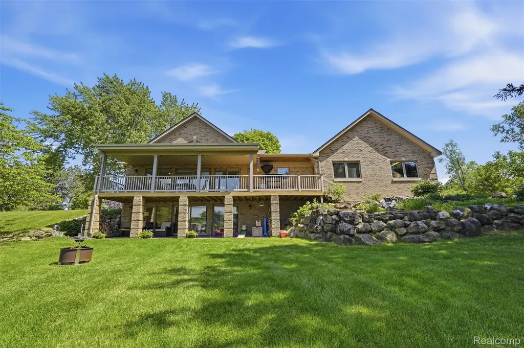 7477 Ore Knob Drive Tyrone Township MI 48430