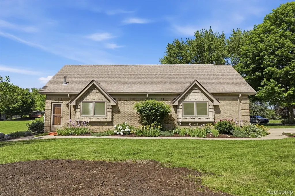 7477 Ore Knob Drive Tyrone Township MI 48430