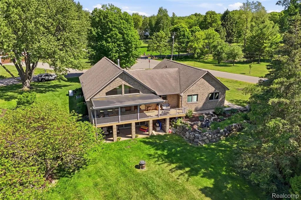 7477 Ore Knob Drive Tyrone Township MI 48430