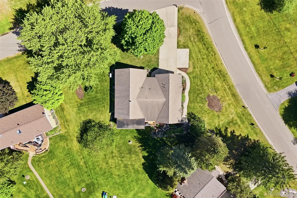7477 Ore Knob Drive Tyrone Township MI 48430