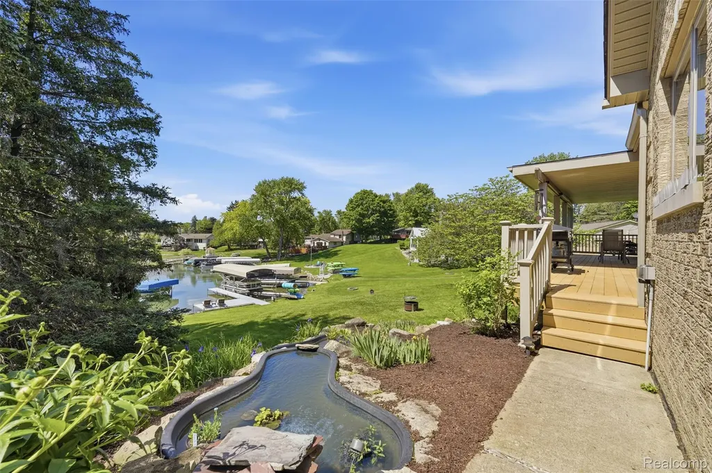 7477 Ore Knob Drive Tyrone Township MI 48430