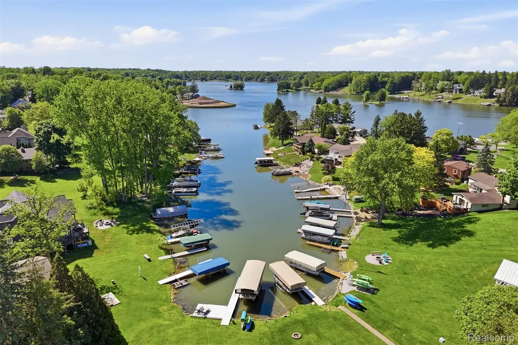 7477 Ore Knob Drive Tyrone Township MI 48430
