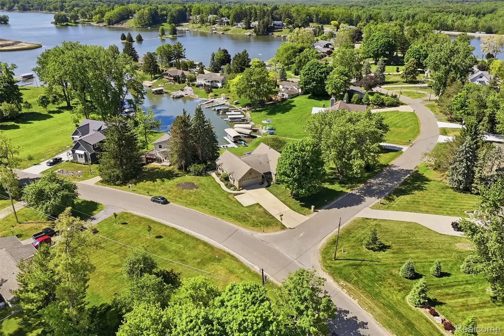 7477 Ore Knob Drive Tyrone Township MI 48430