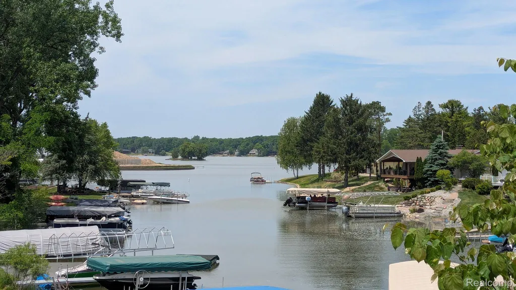 7477 Ore Knob Drive Tyrone Township MI 48430