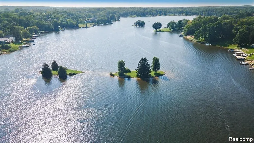 7477 Ore Knob Drive Tyrone Township MI 48430