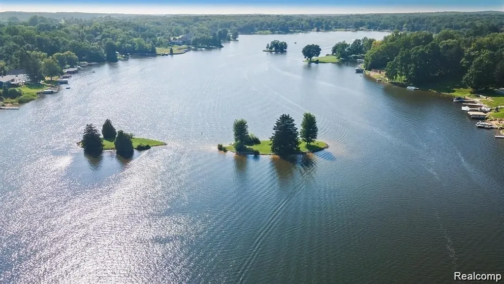 7477 Ore Knob Drive Tyrone Township MI 48430