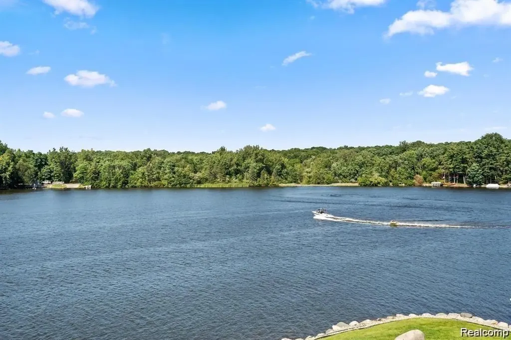7477 Ore Knob Drive Tyrone Township MI 48430