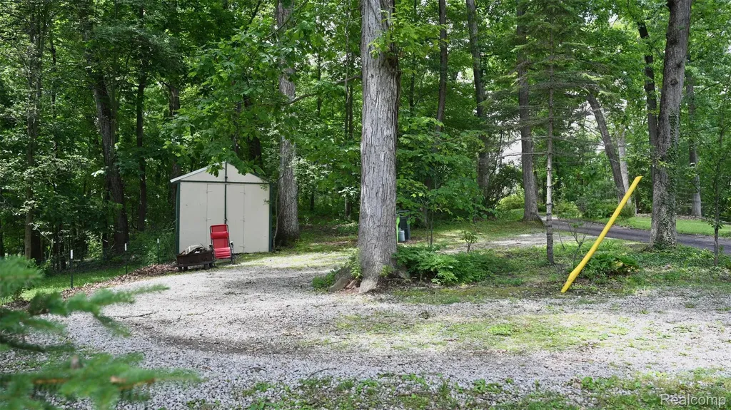 3057 Hillside Drive Milford Charter Township MI 48380