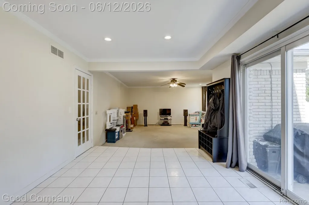 1798 Wilmet Drive Troy City MI 48085