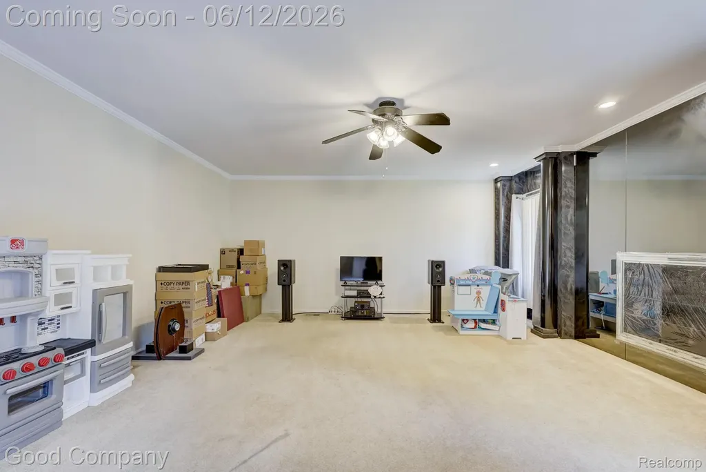 1798 Wilmet Drive Troy City MI 48085