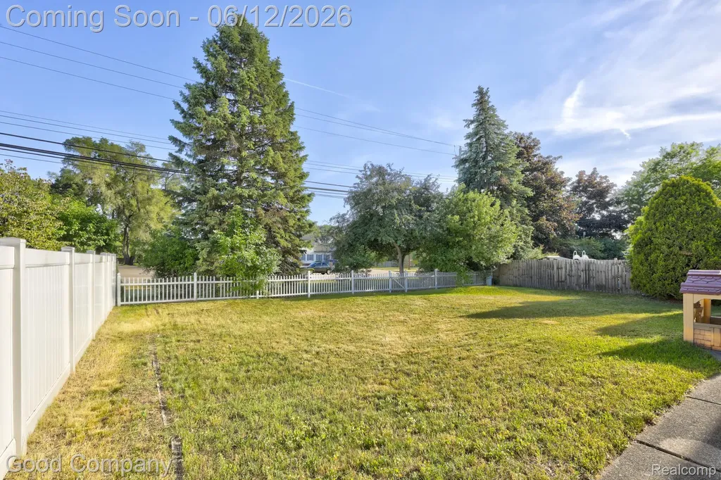 1798 Wilmet Drive Troy City MI 48085