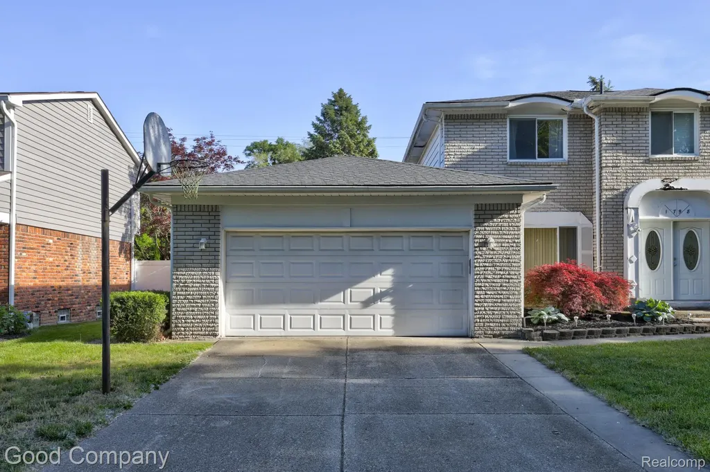 1798 Wilmet Drive Troy City MI 48085