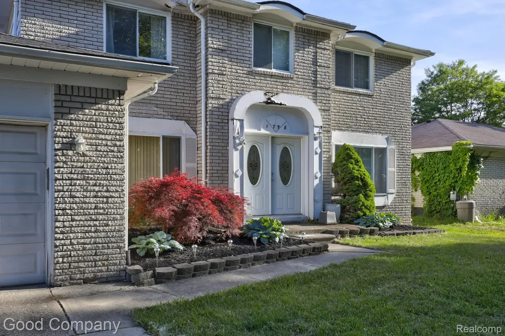 1798 Wilmet Drive Troy City MI 48085
