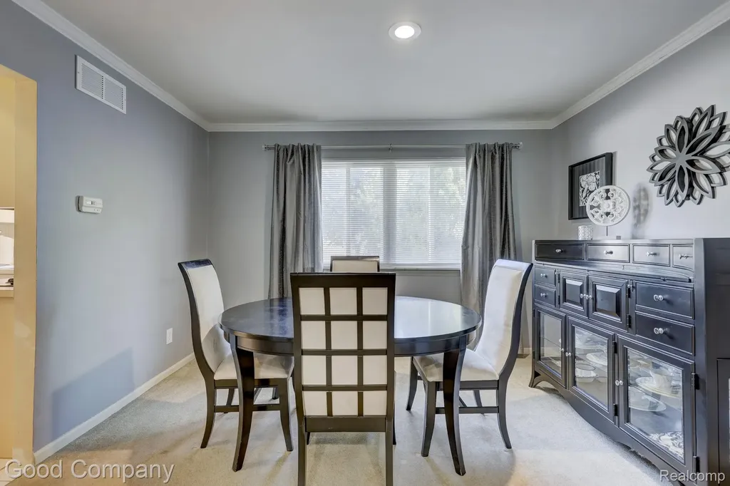 1798 Wilmet Drive Troy City MI 48085