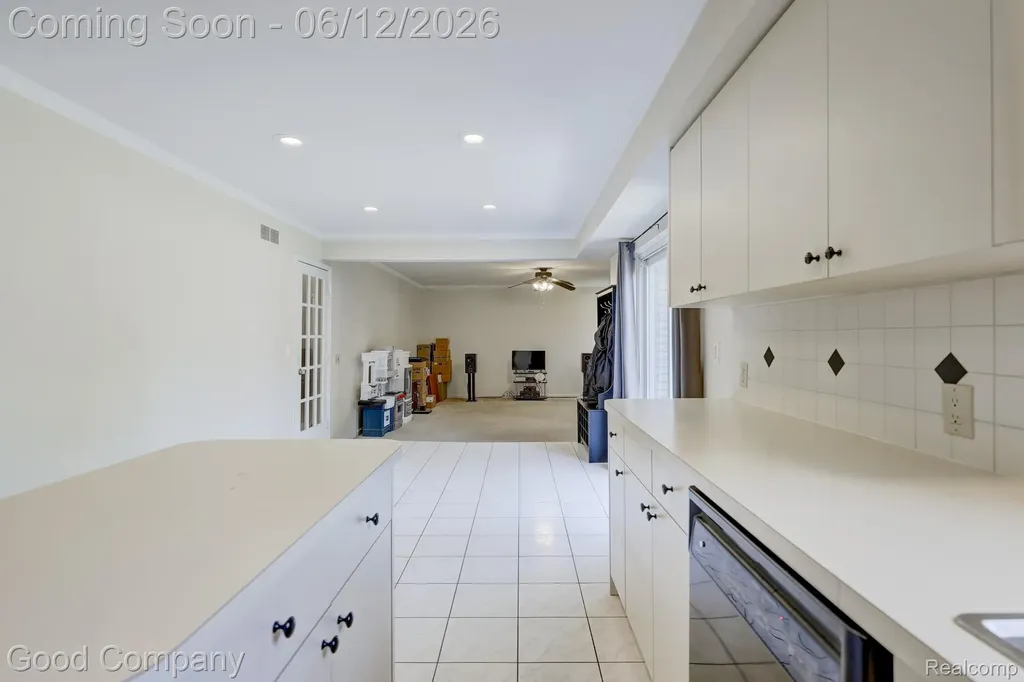 1798 Wilmet Drive Troy City MI 48085