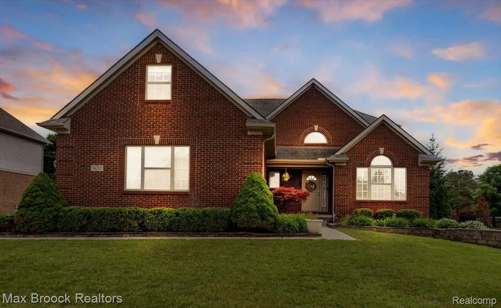 South Lyon City MI, 54265 Birchwood Drive