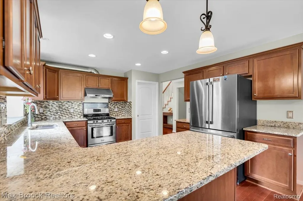 54265 Birchwood Drive Lyon Charter Township MI 48178