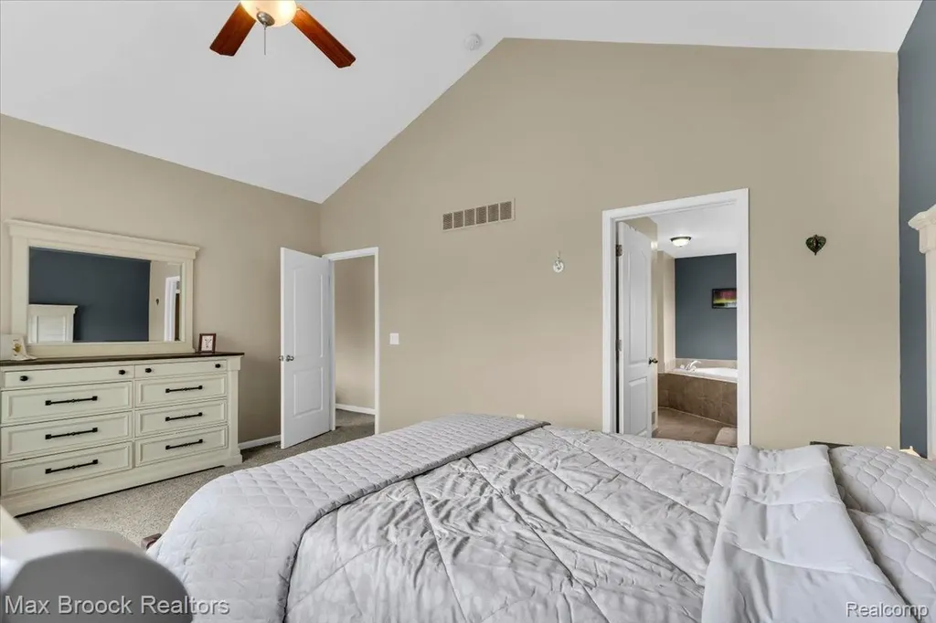 54265 Birchwood Drive Lyon Charter Township MI 48178