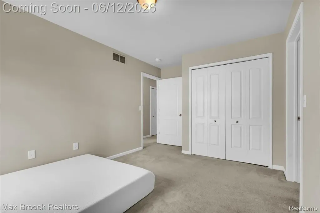54265 Birchwood Drive South Lyon City MI 48178