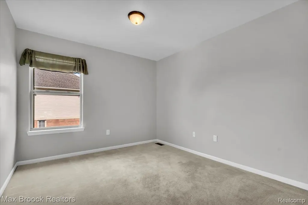 54265 Birchwood Drive Lyon Charter Township MI 48178