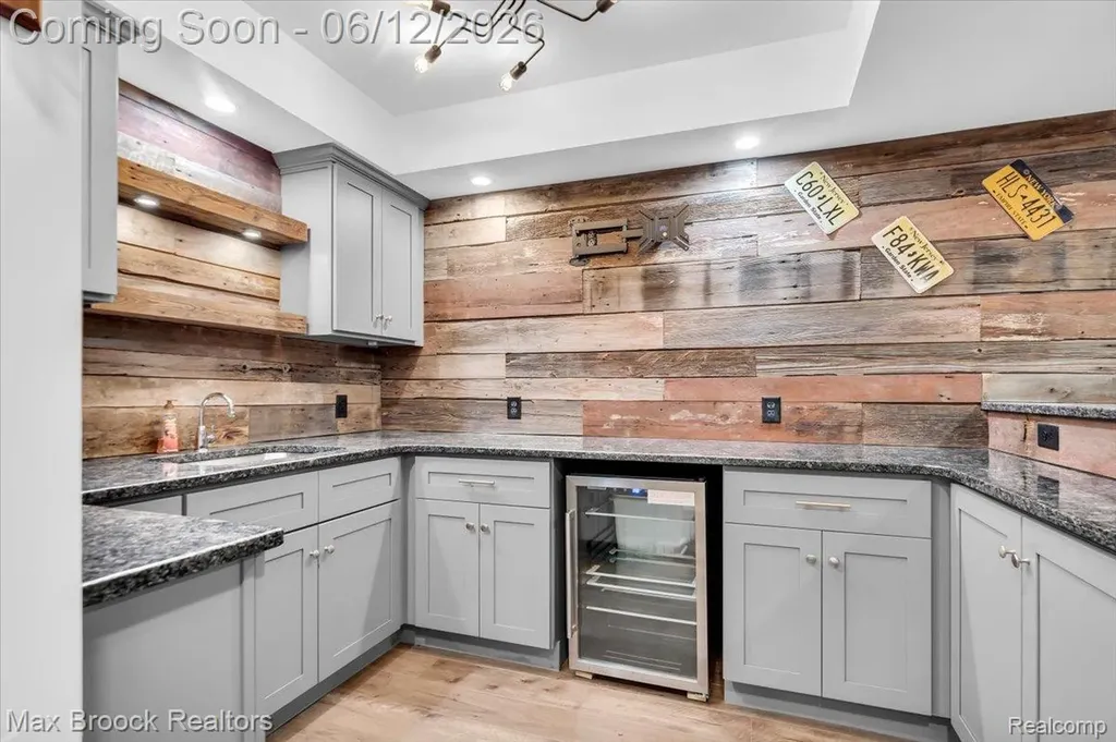 54265 Birchwood Drive South Lyon City MI 48178