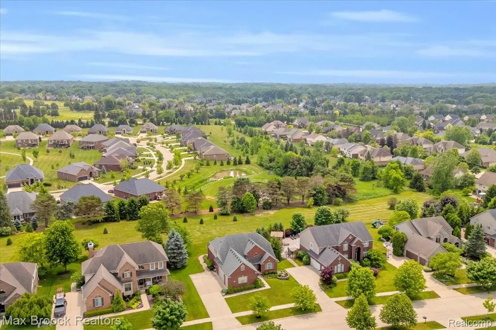 54265 Birchwood Drive Lyon Charter Township MI 48178