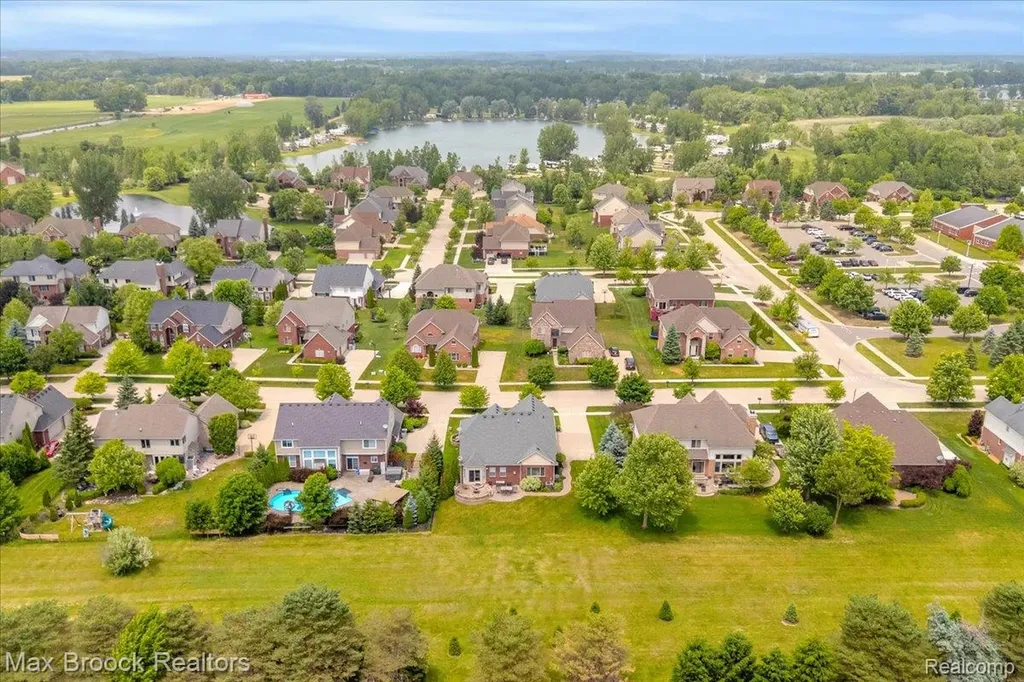 54265 Birchwood Drive Lyon Charter Township MI 48178