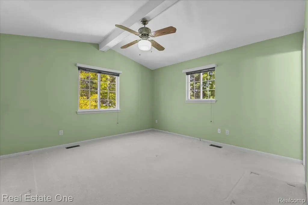 113 Algansee Drive Troy City MI 48083