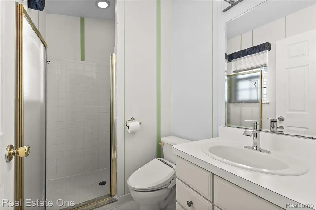 113 Algansee Drive Troy City MI 48083