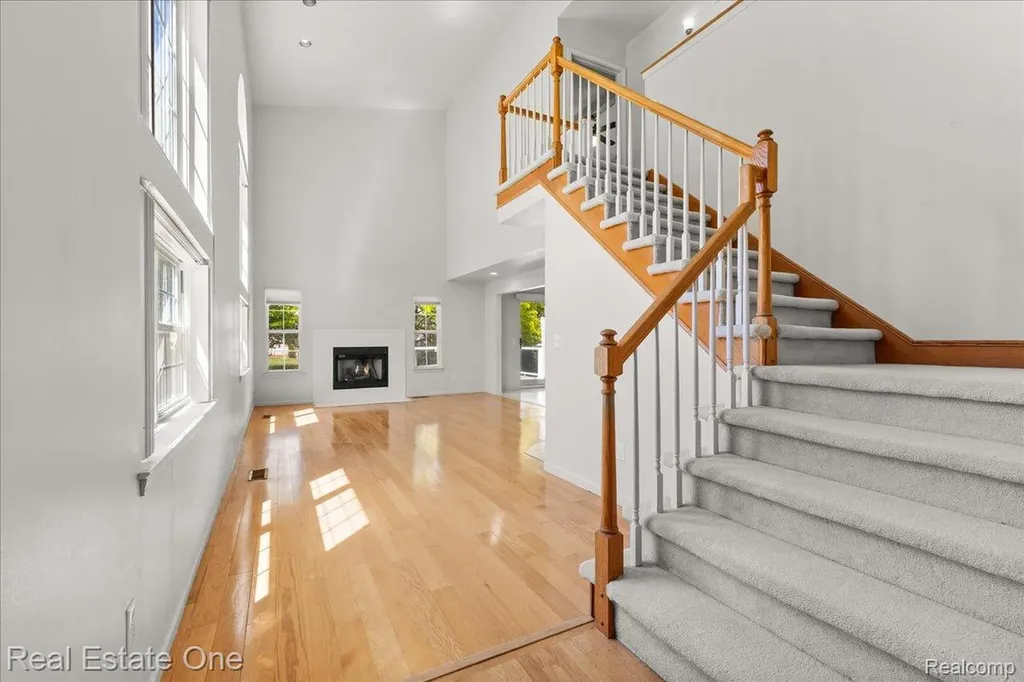 113 Algansee Drive Troy City MI 48083