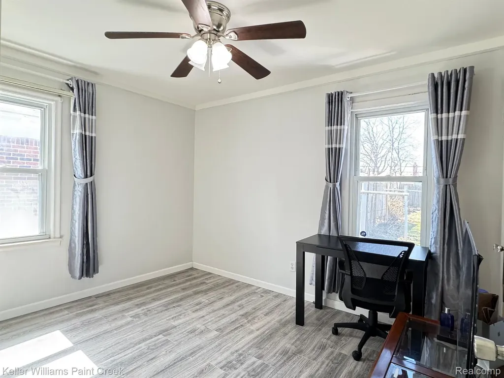 24275 Valley Avenue Eastpointe City MI 48021